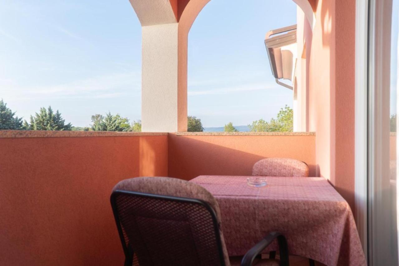 Apartments&Rooms Villa Chiara Krnica Esterno foto
