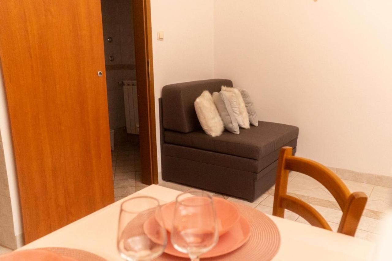 Apartments&Rooms Villa Chiara Krnica Esterno foto